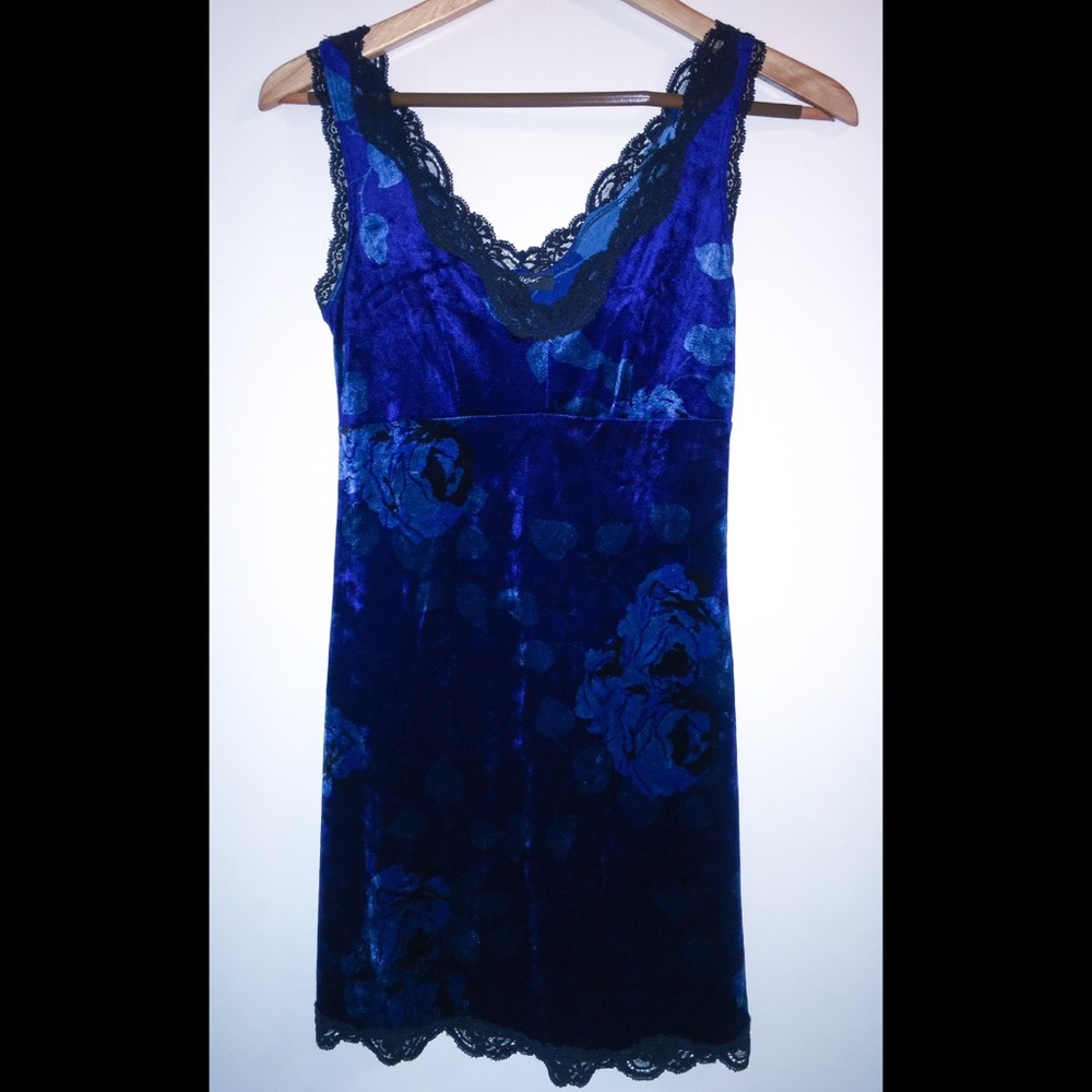 Betsy Johnson NY Navy Stretch Velvet w/ Black Lace